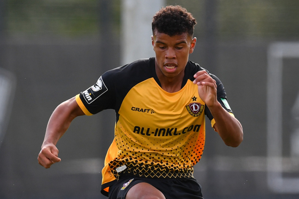 Gute Nachricht! Ransford-Yeboah Königsdörffer (19) bleibt wohl mindestens bis zum Sommer des Jahres 2023 bei der SG Dynamo Dresden.