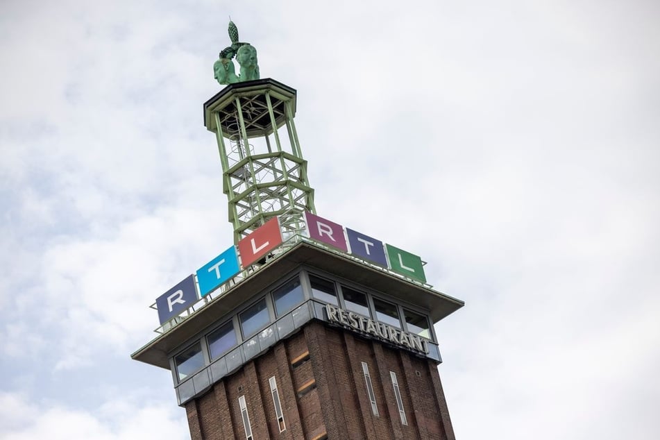 Die RTL-Zentrale in den Deutzer Messehallen muss für die Entschärfung der Blindgänger vollständig geräumt werden.