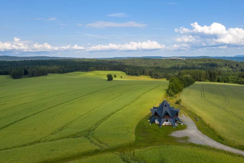 Klein aber fein: Die "Zitronenpresse" auf dem Wirtsberg in Landwüst ist nicht einmal zehn Meter hoch.