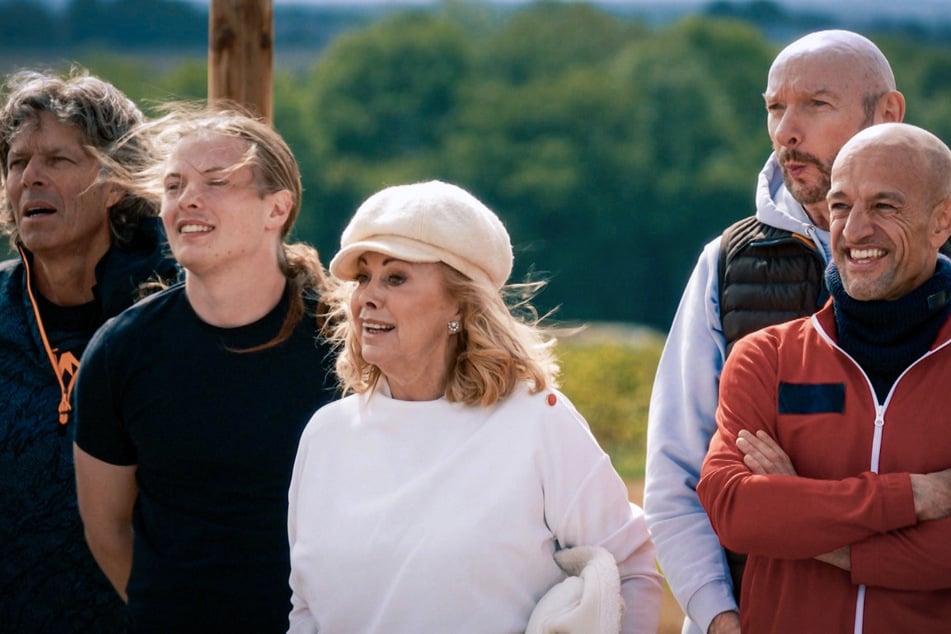 Gabriel Kelly (25, 2.v.l.) ist der nächste Loyale, der die RTL-Show verlassen muss.