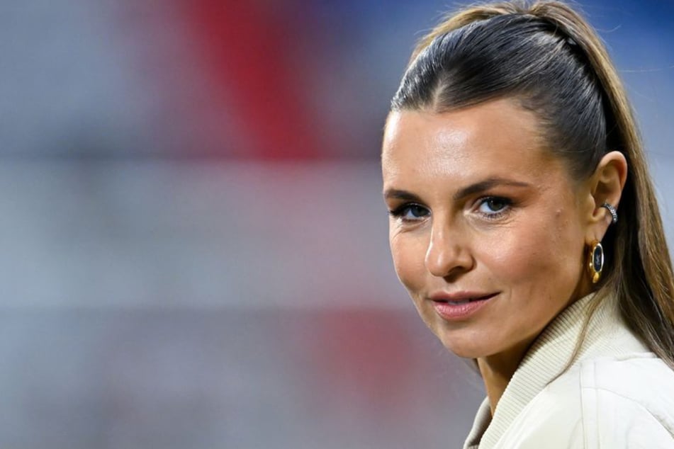 In hohen Stiefeln durch LA: Leder-Look von Laura Wontorra raubt Fans den Atem