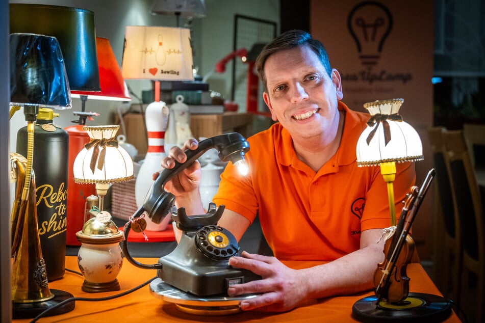 Chemnitz: Einfall statt Abfall: Dieser Sachse bringt alte Gegenstände zum Leuchten
