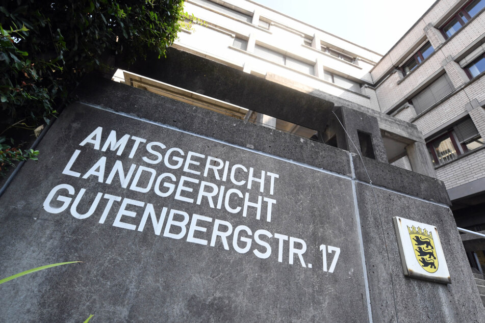 Der Prozess findet am Landgericht Baden-Baden statt.