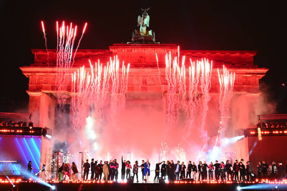 2022 sind bei der Silvester-Party am Brandenburger Tor erstmals seit der Corona-Zwangspause wieder Gäste zugelassen. (Archivfoto)