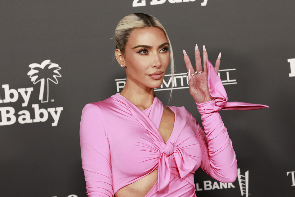 Kanye Wests Ex-Frau Kim Kardashian (42) ist froh, endlich ein für allemal von dem Rapper losgekommen zu sein. Seine angebliche erneute Hochzeit könnte ihr dennoch missfallen.