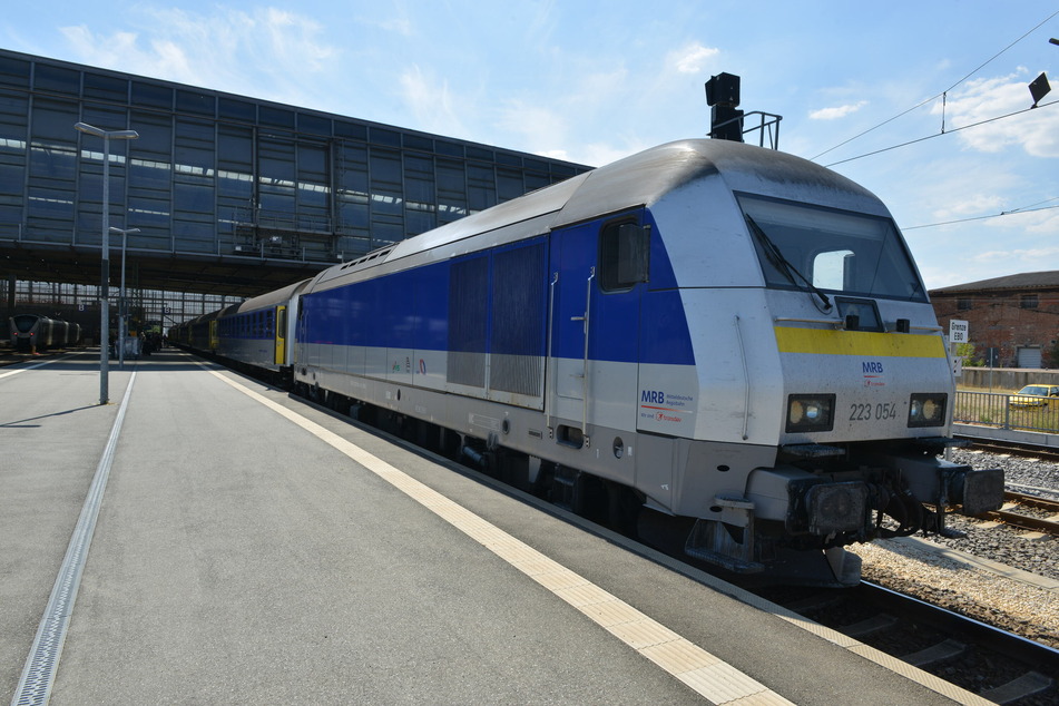 Der Geflohene war in einem Zug auf dem Weg nach Chemnitz. (Symbolbild)