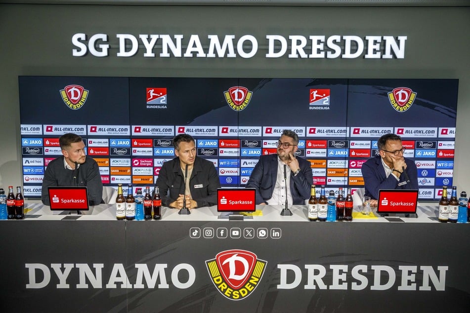 Sören Gonther (39, 2.v.l.) übernahm das Amt zum 1. Januar.