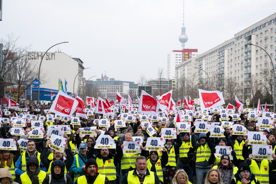 Mit dem zweiten Warnstreik seit Ende Januar legte Verdi zu Wochenbeginn erneut den Nahverkehr in der Hauptstadt lahm.