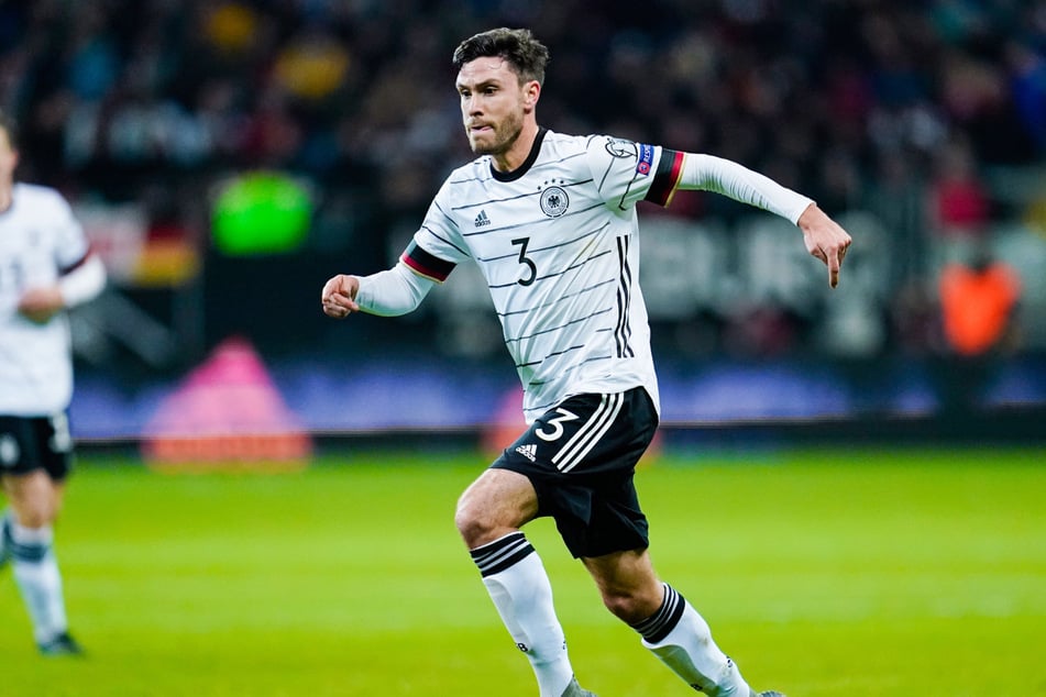 Für die deutsche Nationalmannschaft lief der ehemalige Linksverteidiger in 43 Spielen auf. Dabei gelangen ihm drei Treffer.