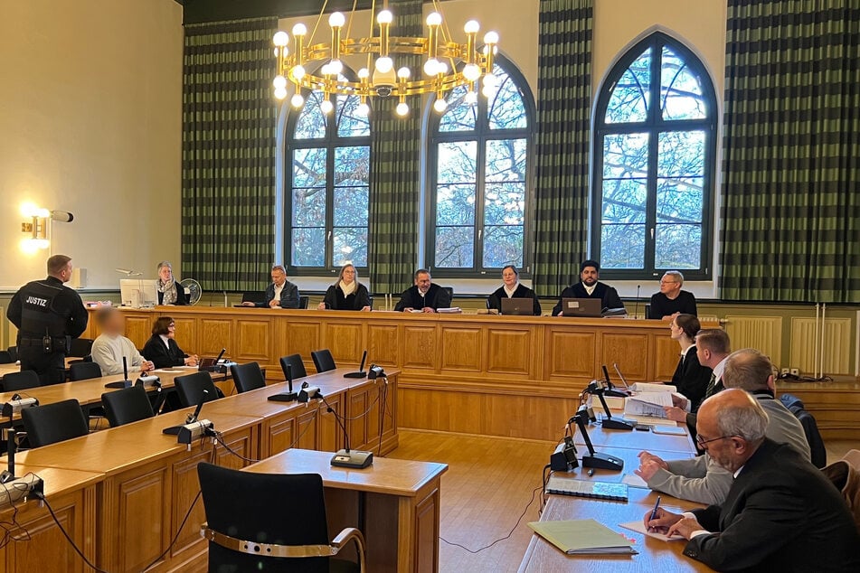 Anwälte und Richter verhandeln über den Fall am Landgericht Stendal.