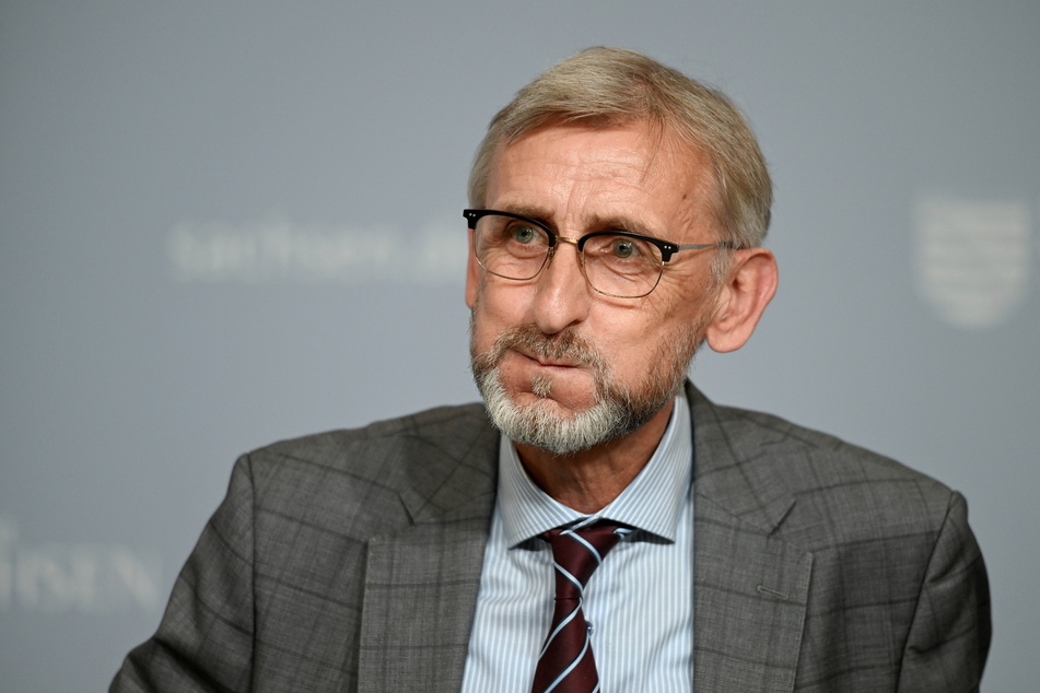 Sachsens Innenminister Armin Schuster (62, CDU) freut sich, dass die Lichterfahrt nun doch stattfinden kann.