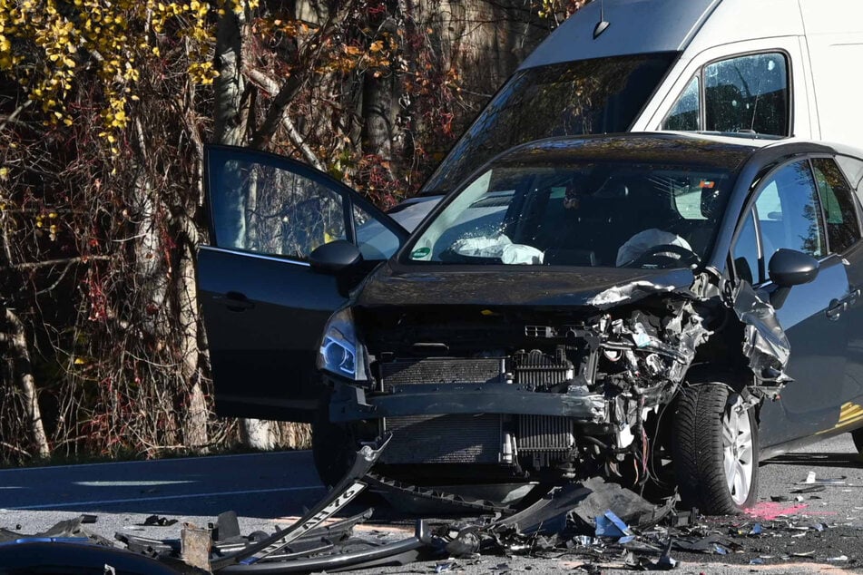 Frontal-Crash in der Oberlausitz: Seniorin schwer verletzt