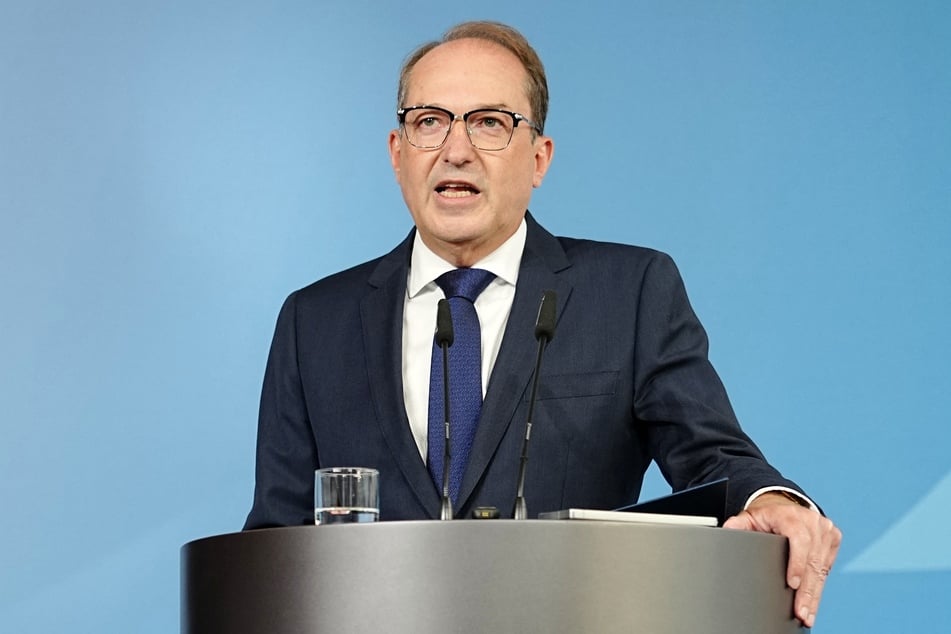 Bundesinnenminister Alexander Dobrindt (56, CSU) macht Russland für den Drohnenangriff in Leipzig am 4. August verantwortlich.
