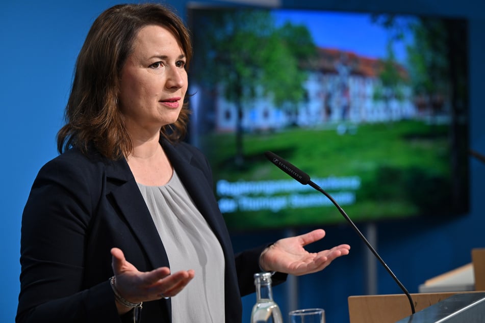 Thüringens Energieministerin Anja Siegesmund (45, Grüne) hat ein erfreuliches Update zum Füllstand des Thüringer Gasspeichers gegeben.