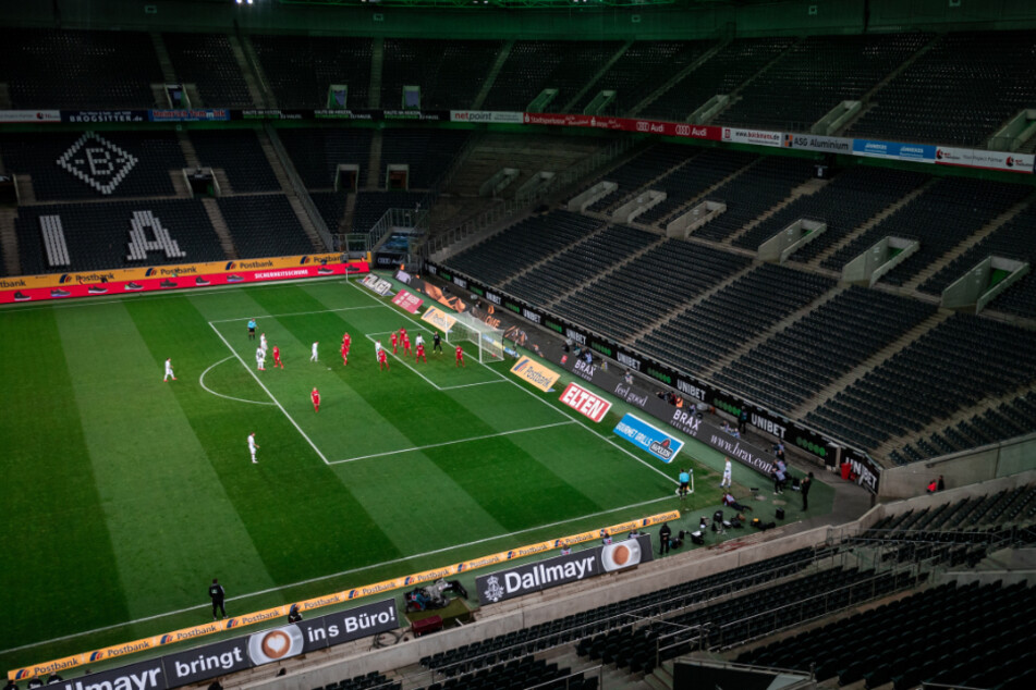 Wie ein Geisterspiel aussieht, zeigte die Partie Borussia Mönchengladbach gegen 1. FC Köln im März.