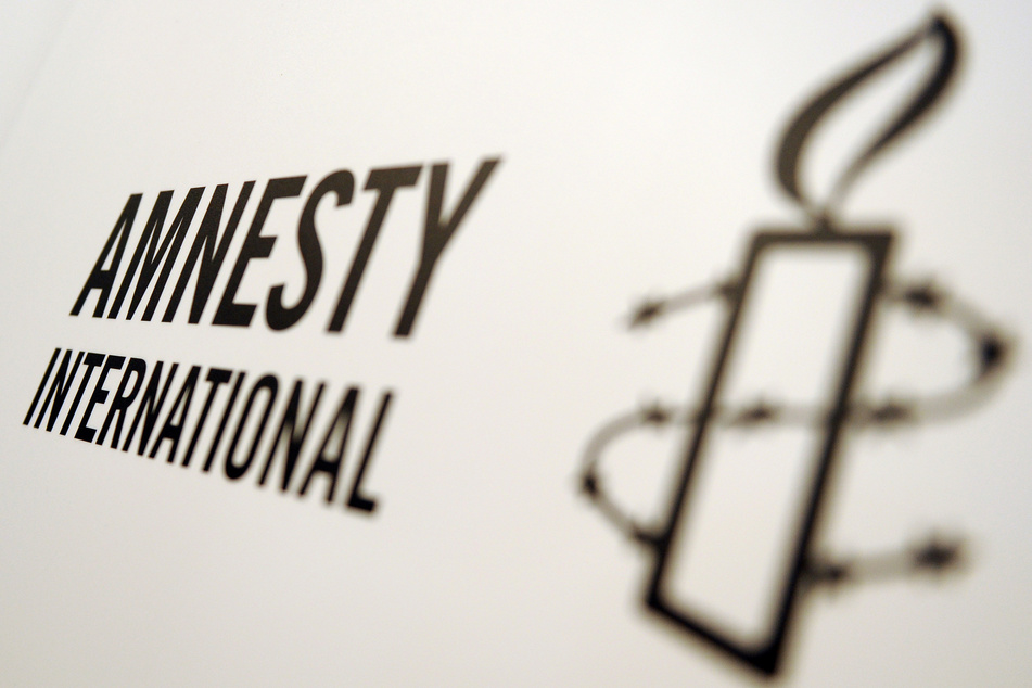 Mehrere Hilfsorganisationen - darunter Amnesty International - fordern den Stopp von Waffenlieferungen an Israel und die Hamas.