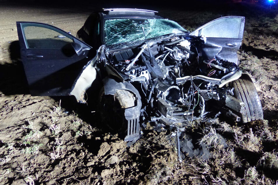 80.000-Euro-Mercedes nach Unfall total zerstört, aber wo ist der Fahrer?