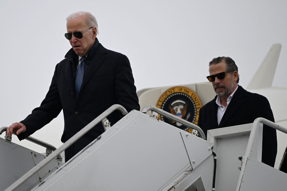 Die Eskapaden seines Sohnes Hunter (53. r.) dürften US-Präsident Joe Biden (81. l.) im Wahlkampf nicht unbedingt gelegen kommen.