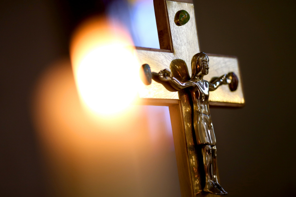 Verfällt die katholische Kirche in der Krise in alte Muster? (Symbolbild)