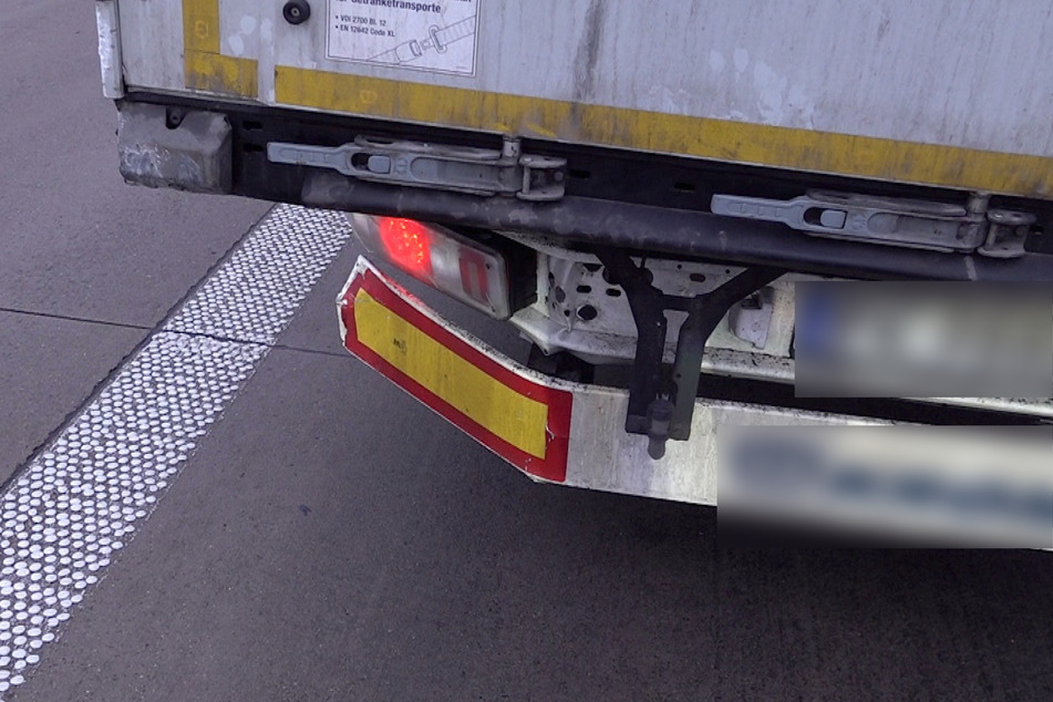 Der Fahrer des Lkw erlitt einen Schock.