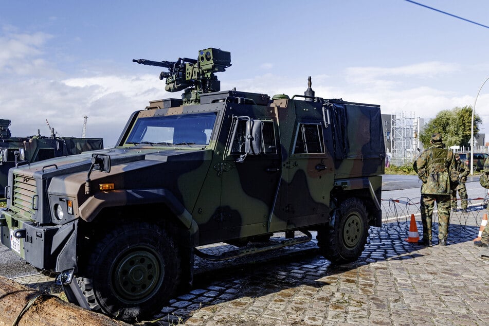 In Hamburg wird es in den kommenden Tagen zu einem erhöhten Aufkommen an militärischen Fahrzeugen kommen. (Archivbild)