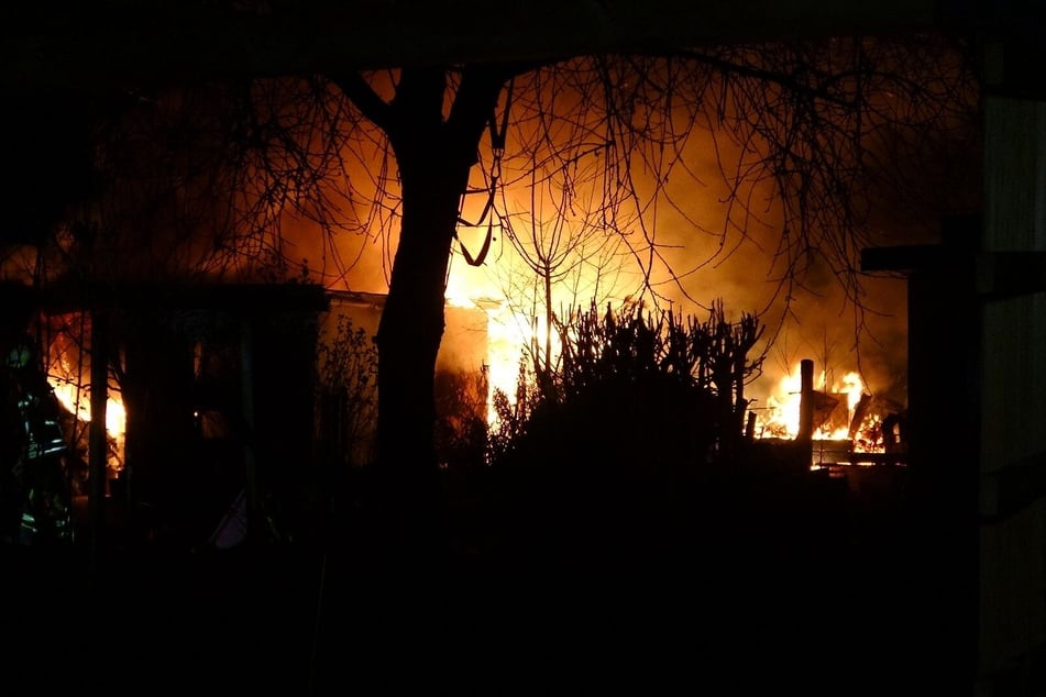 Die Flammen waren weithin sichtbar.