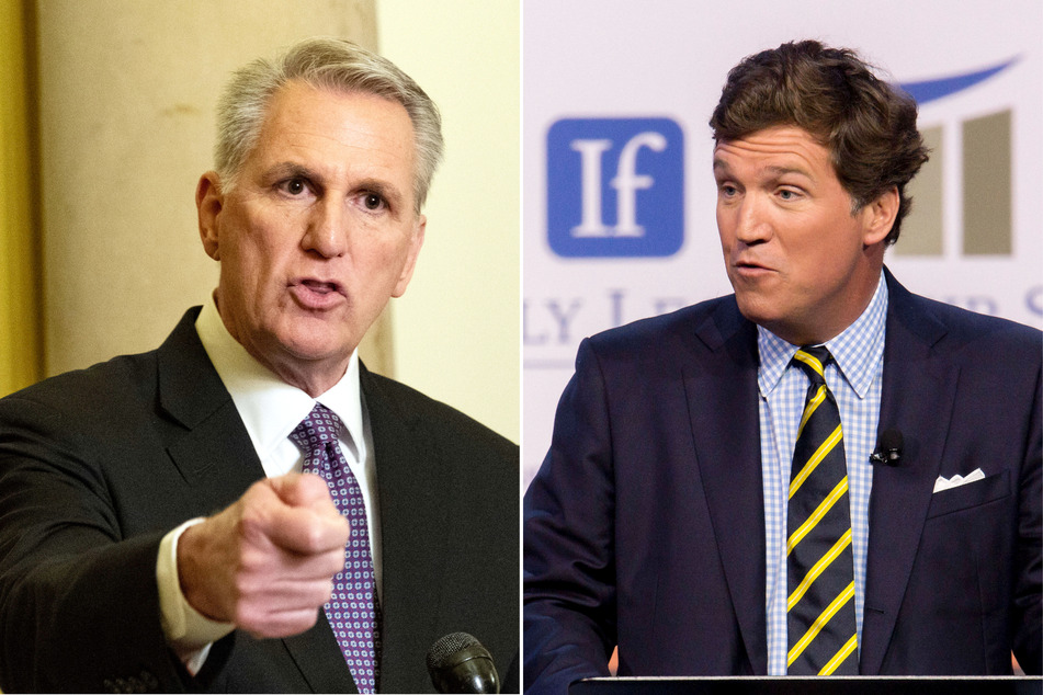 House Speaker Kevin McCarthy (l) has reportedly granted Tucker Carlson of Fox News access to over 41,000 hours of unreleased footage from the January 6, 2021, Capitol riots.