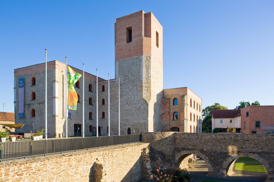 Im Großenhainer Kulturschloss kann man im Sommer stilvoll Filme genießen.