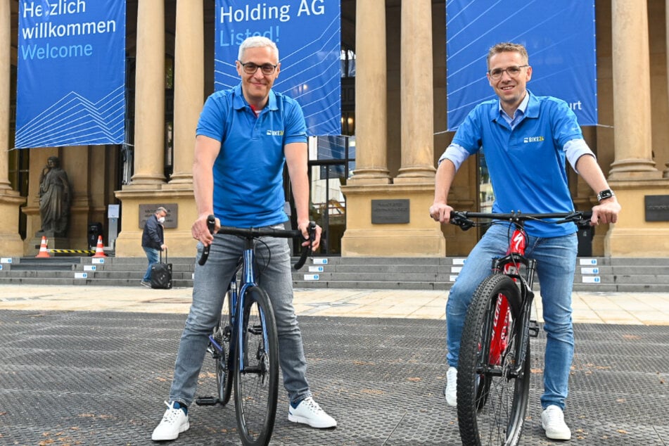 Der Gründer und CEO des Online-Fahrradspezialisten Bike24, Andres Martin-Birner (47, l), und CFO Timm Armbrust.