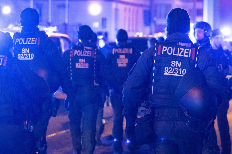 Am 10. Januar hatte es die Dresdner Polizei mit Protestlern und Gegenprotestlern zu tun.