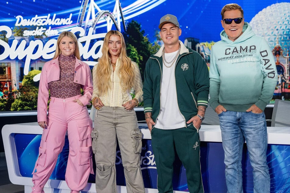 Gemeinsam mit Schlagersängerin Beatrice Egli (36, l.), Rapperin Loredana (29) und Poptitan Dieter Bohlen (70) sitzt Pietro Lombardi in diesem Jahr in der DSDS-Jury.