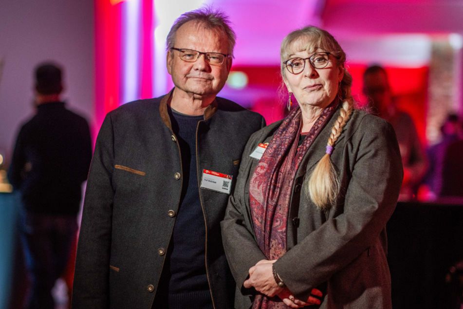 Ralf Vollmer (66) und Sabine Frisch (60) unterstützten die Aktion.