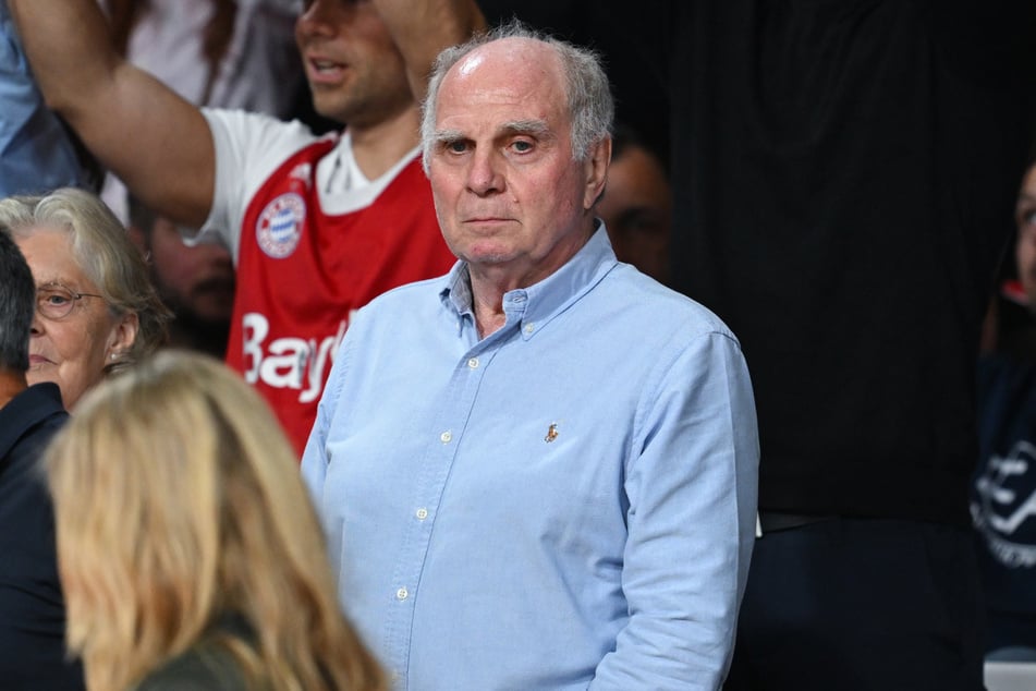 Uli Hoeneß (72) hat beim FC Bayern weiterhin großen Einfluss.