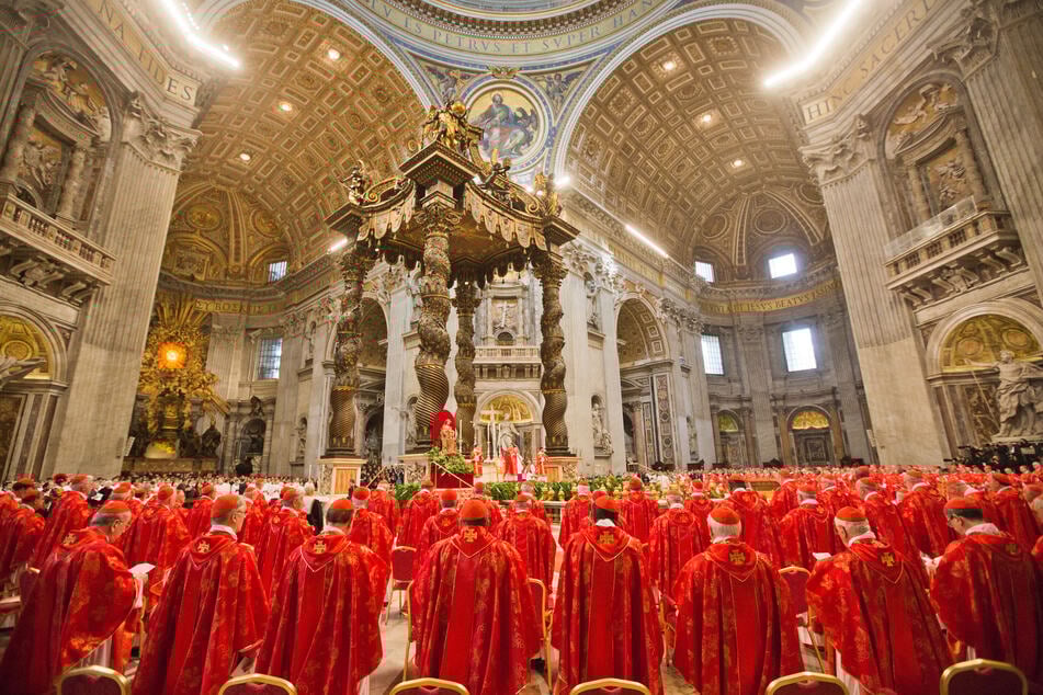 Insgesamt 133 Kardinäle sind im Petersdom ab Mittwoch für die Wahl des nächsten Papstes verantwortlich.