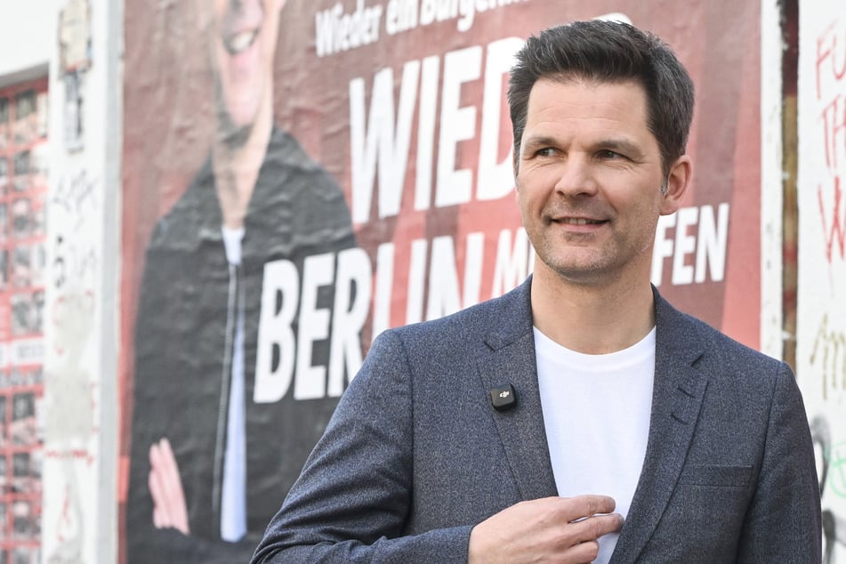 Steffen Krach (46, SPD) wurde erst bepöbelt, dann bedroht.