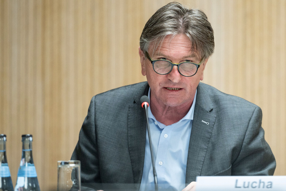 Baden-Württembergs Gesundheitsminister Manne Lucha (60, Grüne).