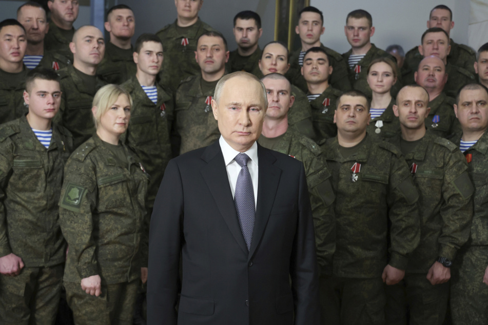 Wladimir Putin (70) erhöht die Personalstärke des russischen Militärs.