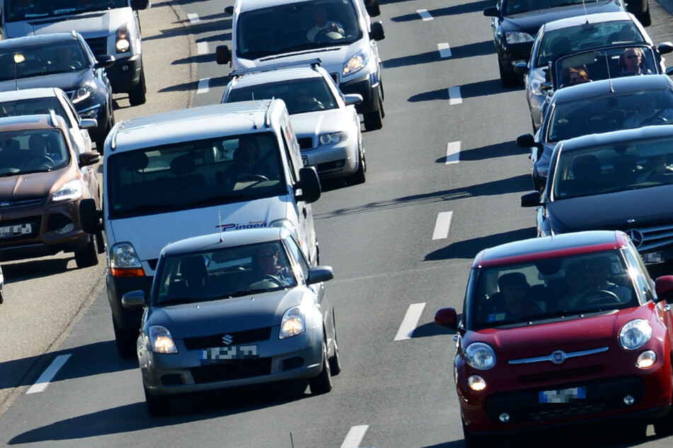 Unfall A3: Langer Stau auf der A3 in Südhessen nach schwerem Lastwagen-Unfall