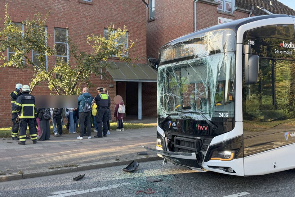 Im Hamburger Osten sind zwei Linienbusse ineinander gekracht. 20 Personen wurden dabei verletzt.
