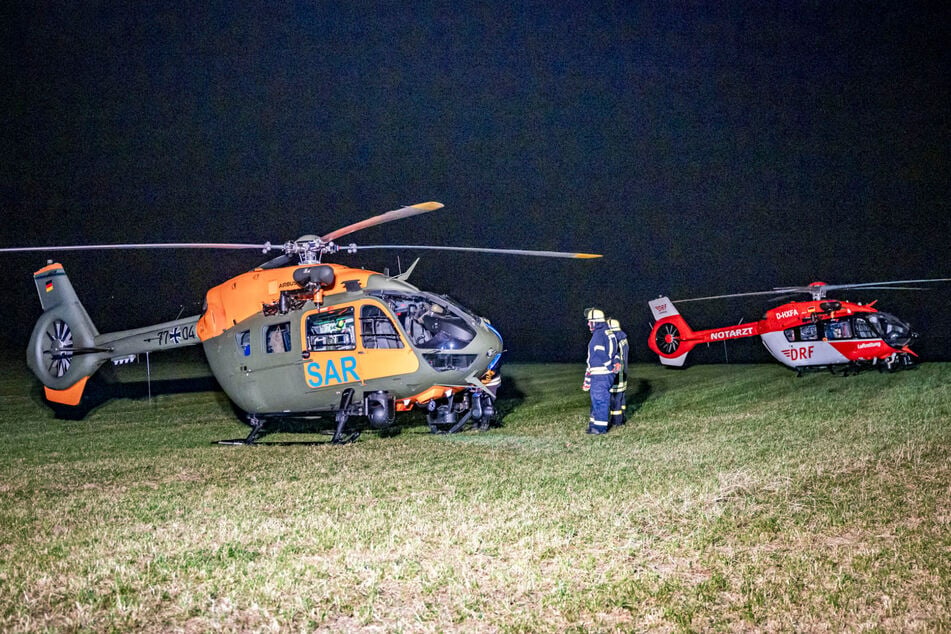 Ein Helikopter der Bundeswehr (links) sowie der Rettungshubschrauber Christoph 62 eilten dem Patienten zur Hilfe.