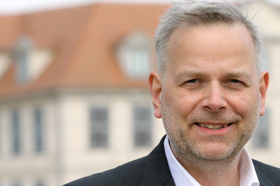 Leif-Erik Holm (50), Landessprecher Mecklenburg-Vorpommern der AfD, bei einem Pressetermin zur Vorstellung von Wendel als neues Parteimitglied.