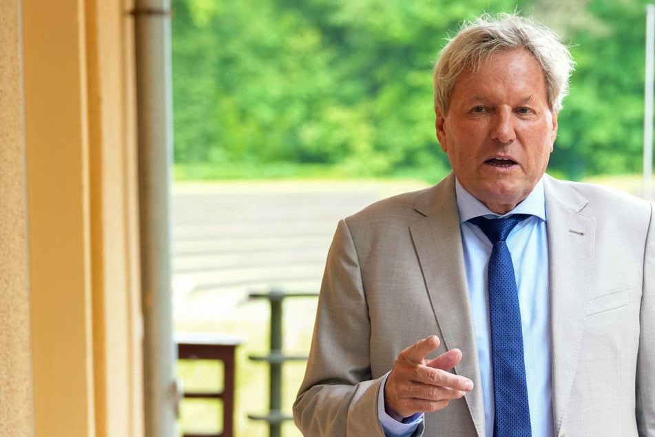 "Ich habe gar keine Rente": Wie es sich Schlager-Star Brink dennoch auf Malle gutgehen lässt