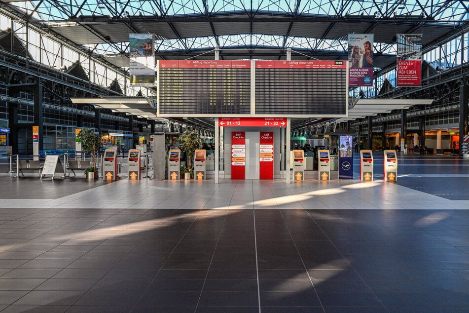 Viel ist am Flughafen Dresden jedenfalls nicht mehr los.