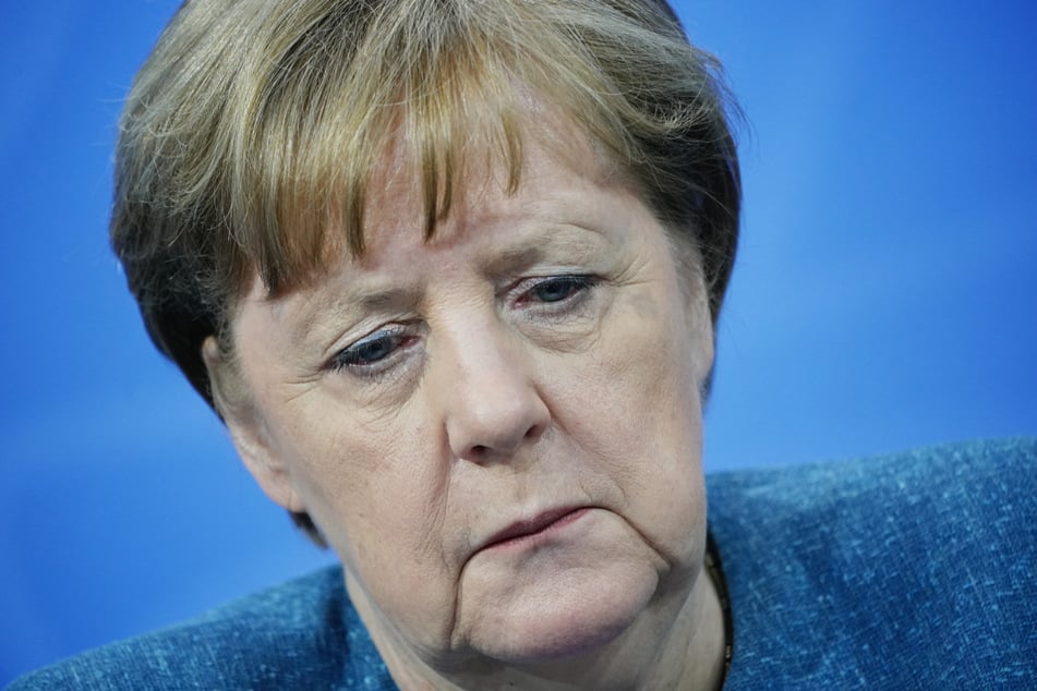 Merkel ging zur Polizei und erstattete Anzeige, als sie bemerkte, dass ihr Portemonnaie nicht mehr an Ort und Stelle war.