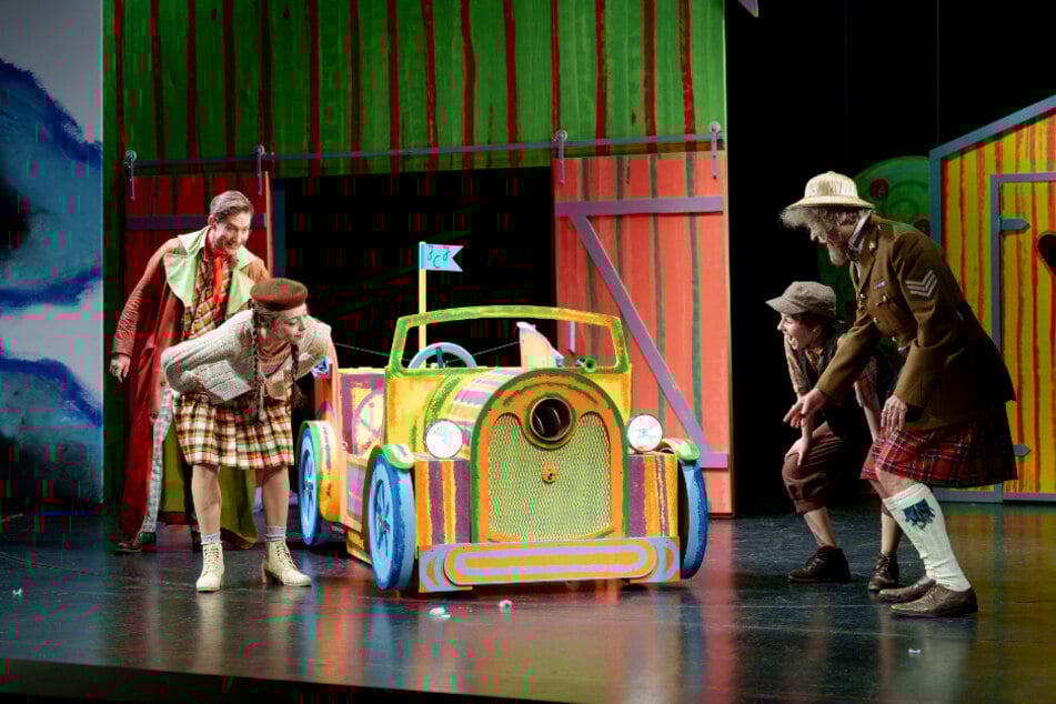 Das beliebte Familienmusical "Tschitti Tschitti Bäng Bäng" ist zurück in Annaberg-Buchholz.