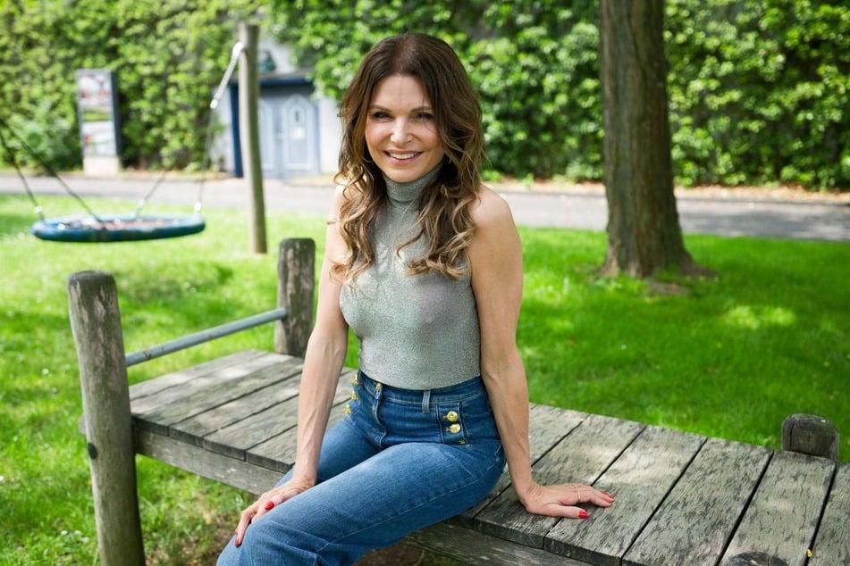 Seit 2010 spielt Tabea Heynig (54) die Rolle der Britta Schönfeld-Küpper in der RTL-Serie "Unter uns".