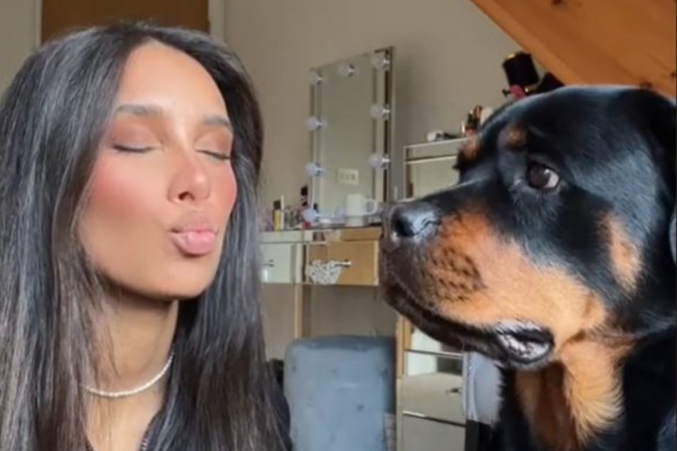 Frauchen Rianna spitzt die Lippen. Was wird Rottweiler-Dame Nala wohl nun machen?