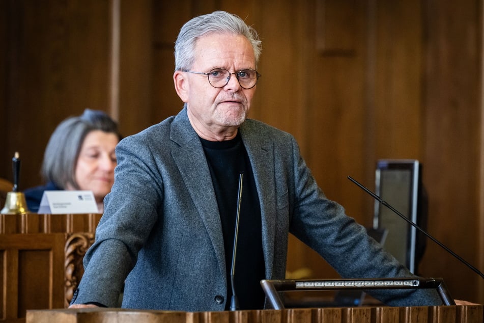CDU-Stadtrat Tino Fritzsche (63) fordert mehr Mitnahme von der Verwaltung zum Thema Bezahlkarte.