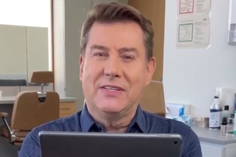 "Tagesschau"-Sprecher Jens Riewa (62) hat auf Instagram einen humorvollen Blick in die Vergangenheit geworfen.