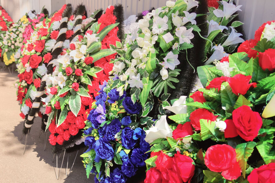 Nach Gedenken an Pogromnacht: Unbekannte stehlen Blumengebinde